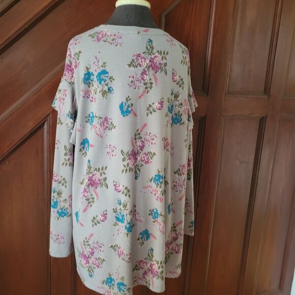 Lane Bryant Floral Print Long Sleeve Ruffle Detail Top 18/20 Gray Pink Blue - Picture 2 of 6